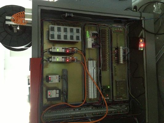 Οριζόντιες 3 πλευρές που σφραγίζουν τη στάση επάνω στη μηχανή συσκευασίας σακουλών