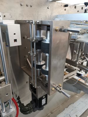 Τοποθετημένη σε στρώματα μηχανή συσκευασίας σακουλών τροφίμων Doypack ταινιών οριζόντια